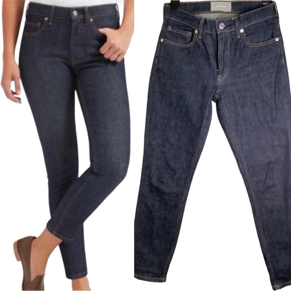 EVERLANE Mid Rise Dark Wash Jean Regular
Fit Stretch Jeans Size 28 Women EUC - Picture 1 of 17